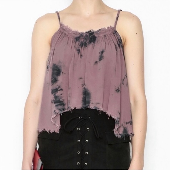✨ NWOT ✨ Storia Tie Dye Distressed Raw Hem Cropped Cami - Picture 2 of 6